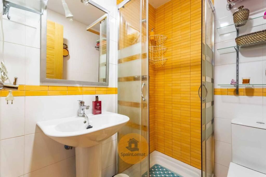 Апартаменти Apartamento Con Amplia Terraza En Фуенхірола Екстер'єр фото