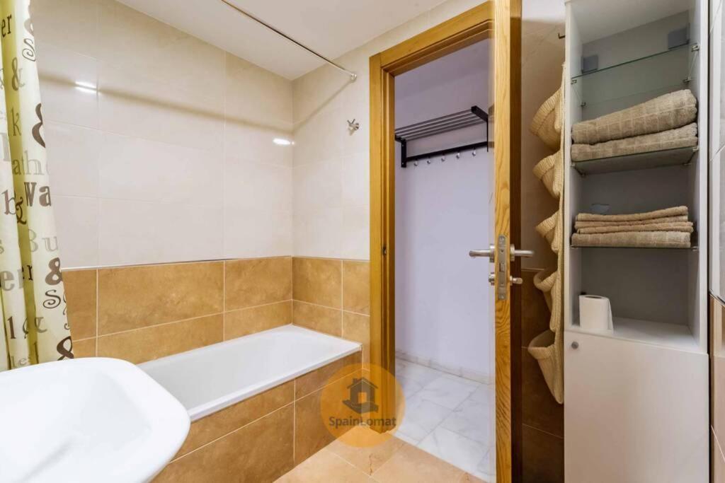 Апартаменти Apartamento Con Amplia Terraza En Фуенхірола Екстер'єр фото